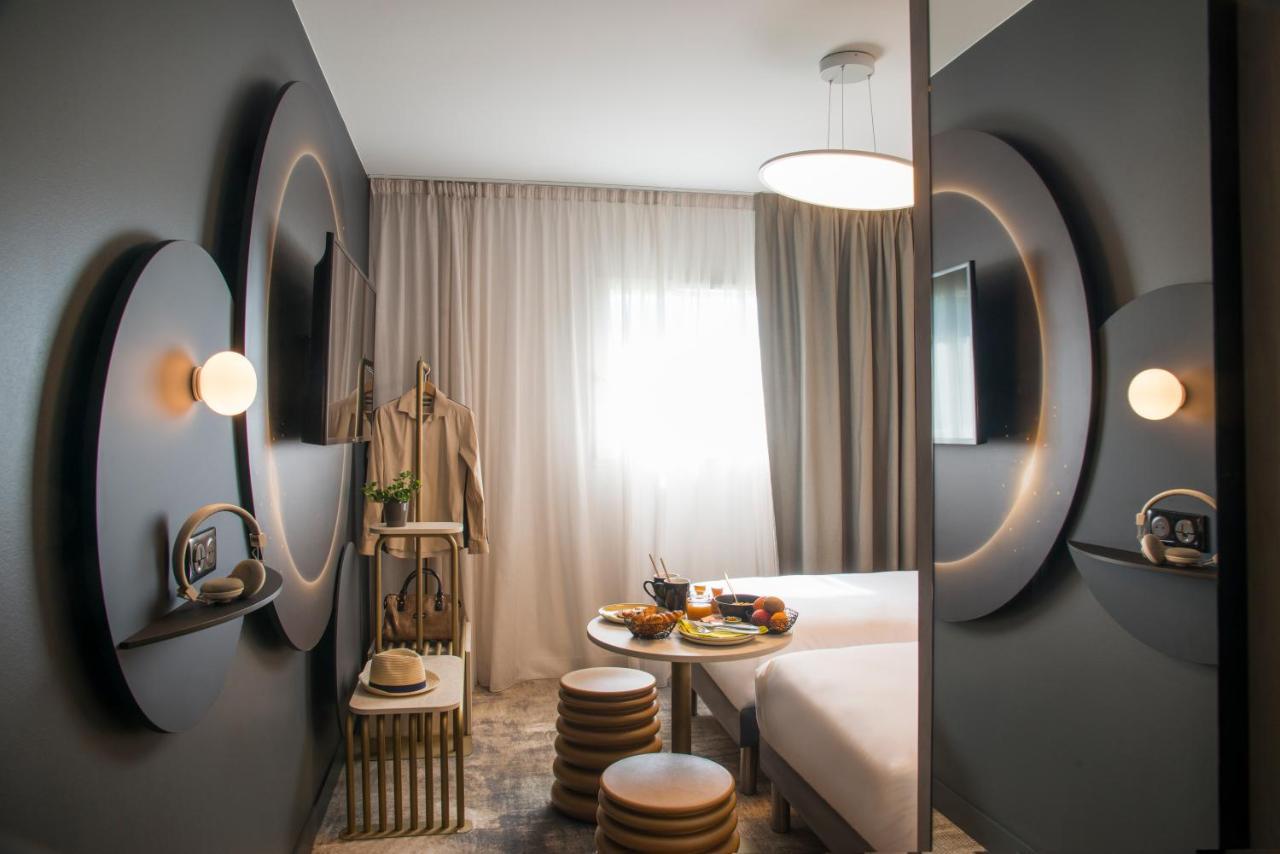 Ibis Styles Pertuis Portes Du Luberon Exterior foto